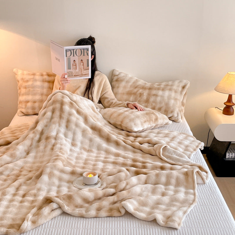 Ultra-Plush Gradient Bubble Fleece Blanket