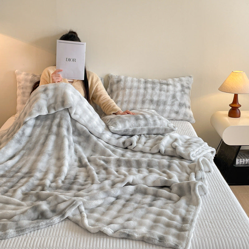 Ultra-Plush Gradient Bubble Fleece Blanket