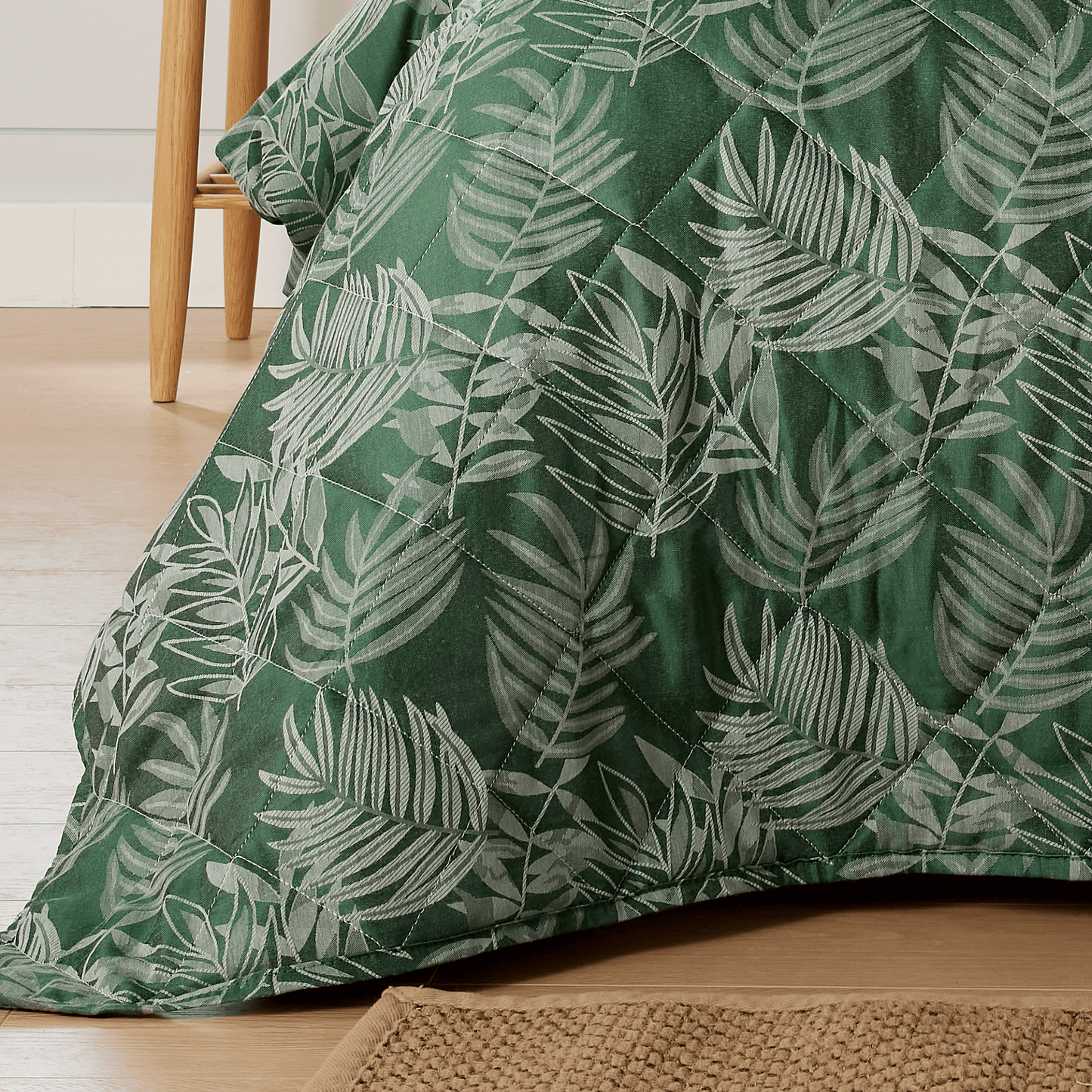 Leaf Jacquard Reversible Duvet Cover Sets in Grey and Pink with Cotton Blend for Ultimate Comfort Eco-Friendly Bedding in King Queen Double Single Sizes