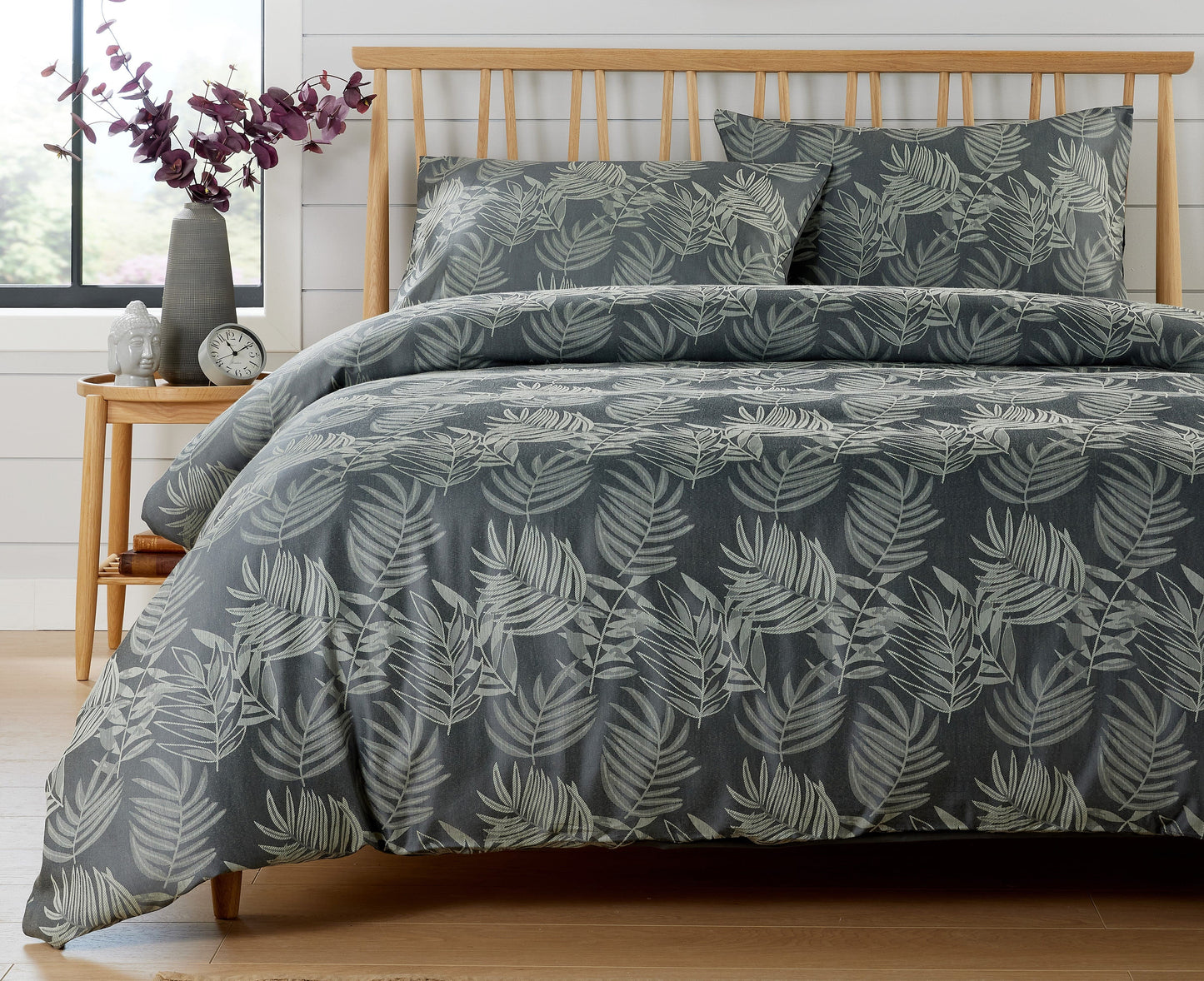 Leaf Jacquard Reversible Duvet Cover Sets in Grey and Pink with Cotton Blend for Ultimate Comfort Eco-Friendly Bedding in King Queen Double Single Sizes