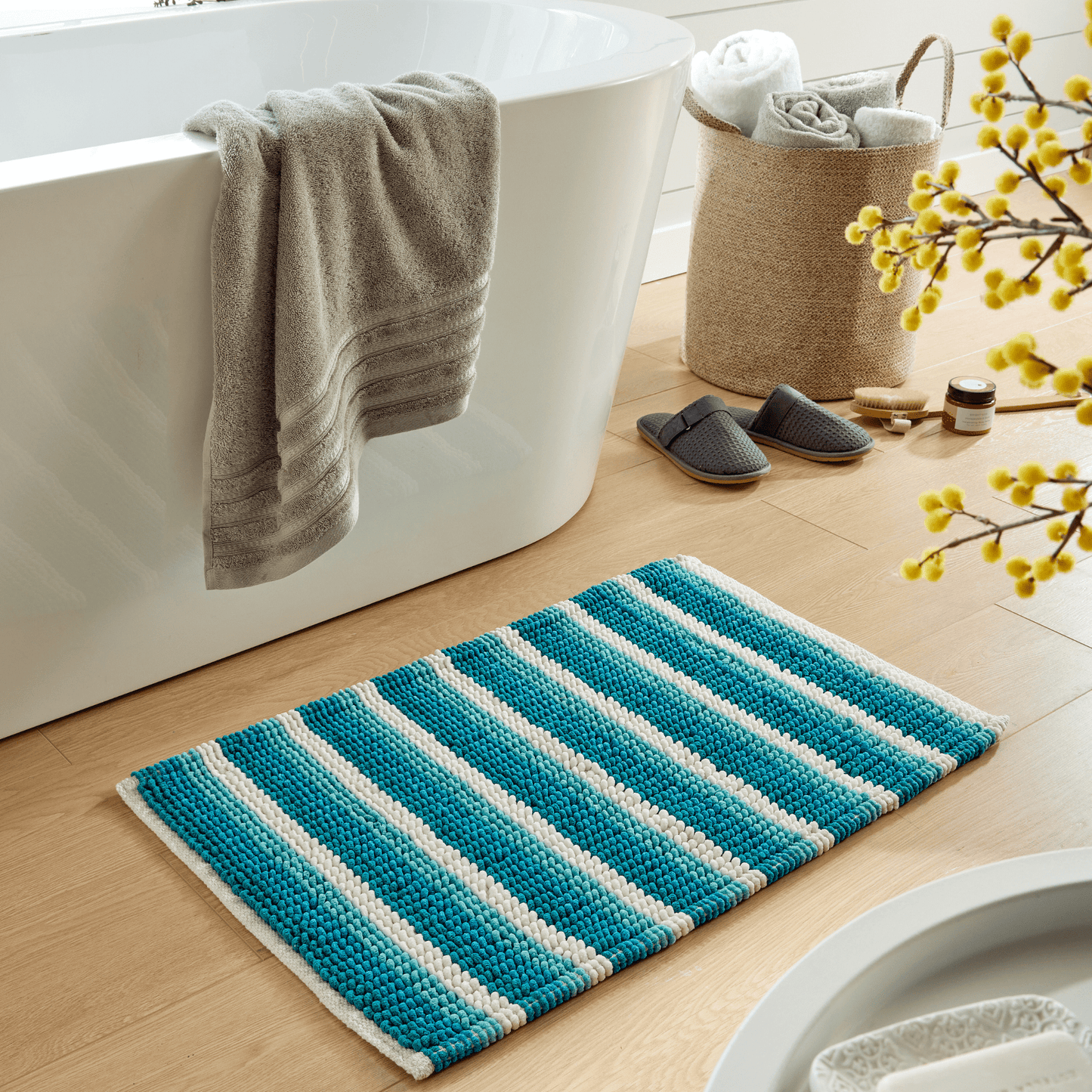 Padstow Super Soft Absorbent Stripe Bathmat 50 x 80 cm Quick-Drying Anti-Slip Durable Bathroom Accessory