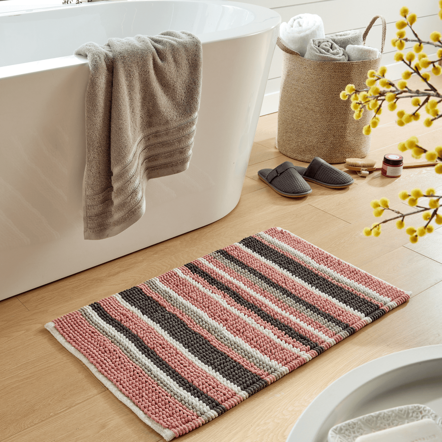 Padstow Super Soft Absorbent Stripe Bathmat 50 x 80 cm Quick-Drying Anti-Slip Durable Bathroom Accessory